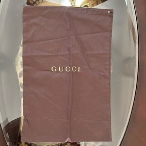 Gucci ( dust bag )